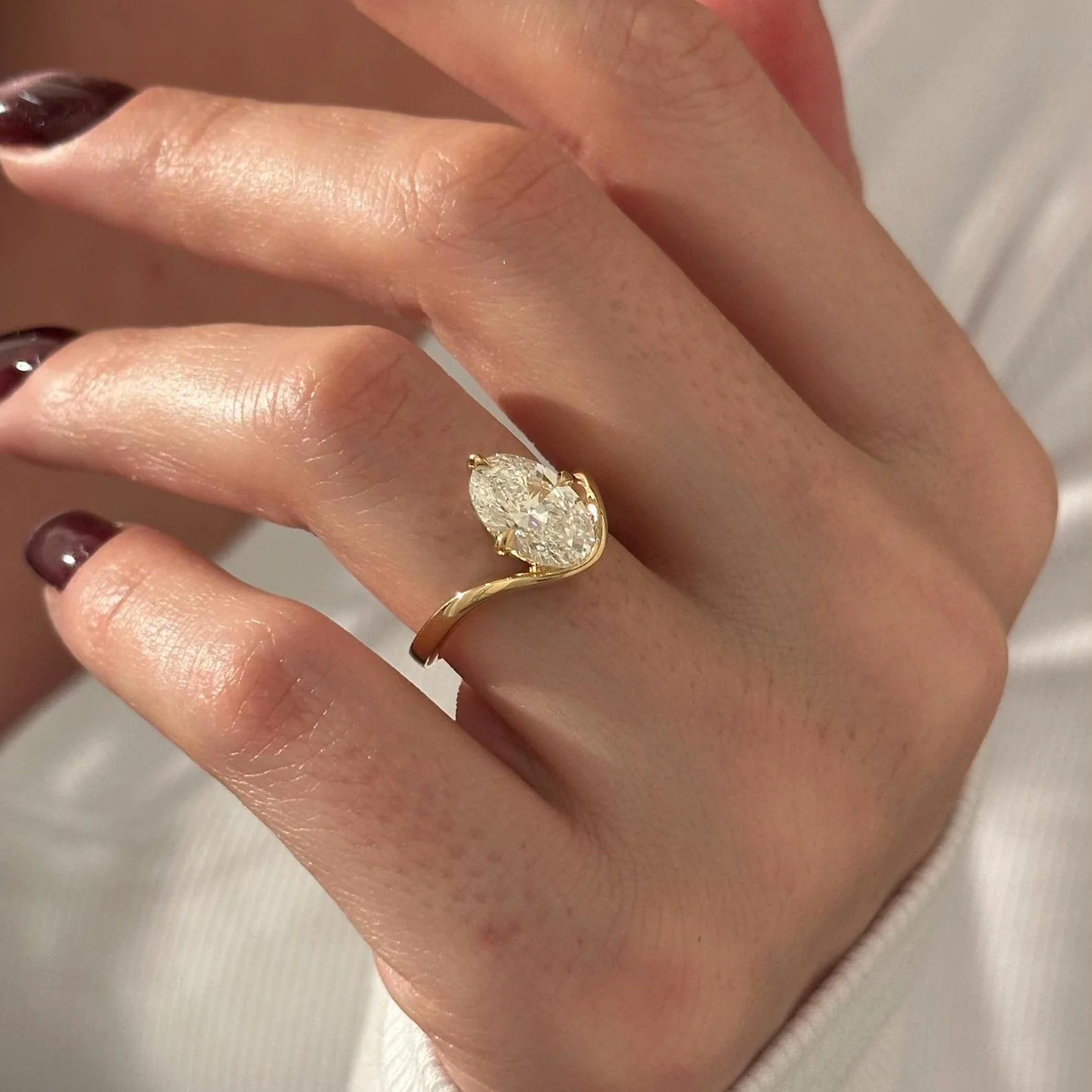2.5 CT Oval Curved Lab Grown Diamond Engagement Ring preview angle 1